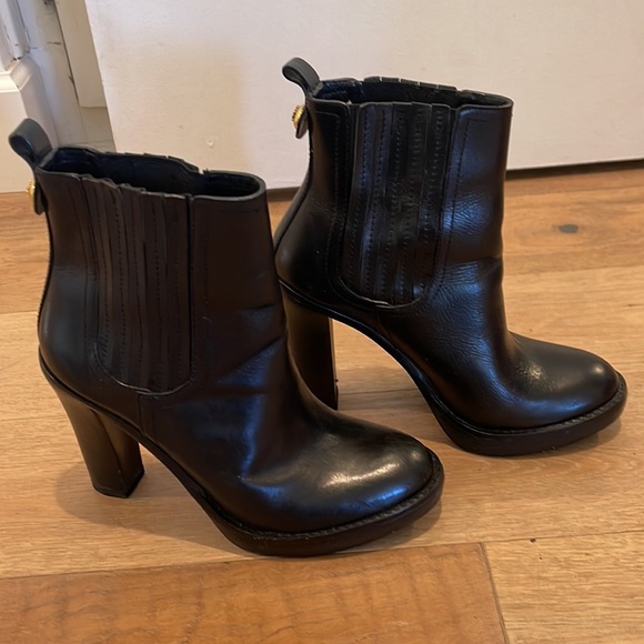 Tory Burch Platform Bootie - Picture 3 of 10